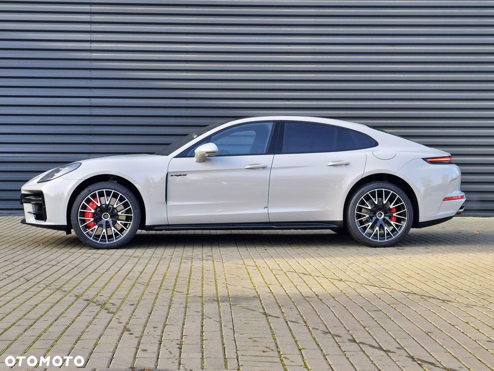 Porsche Panamera - 3