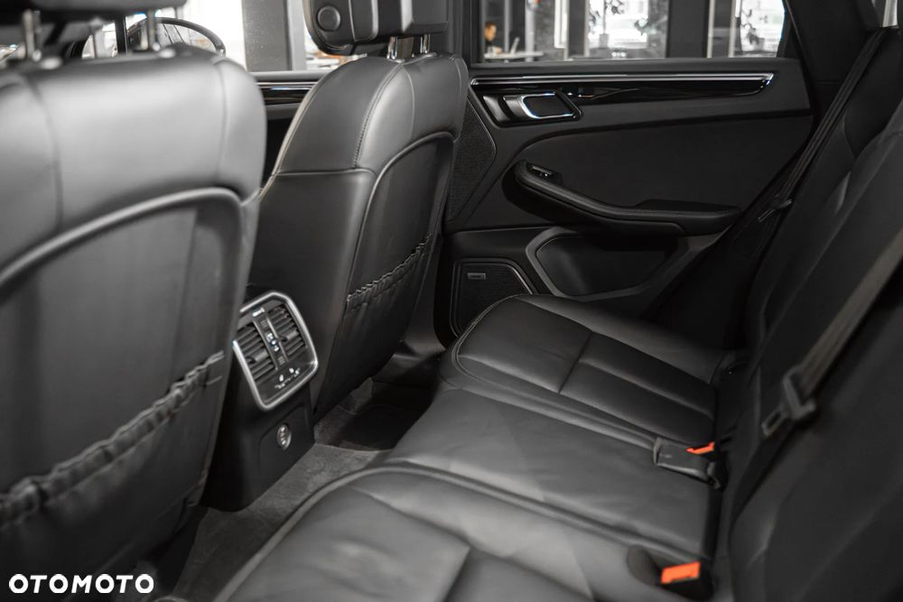Porsche Macan Standard - 33