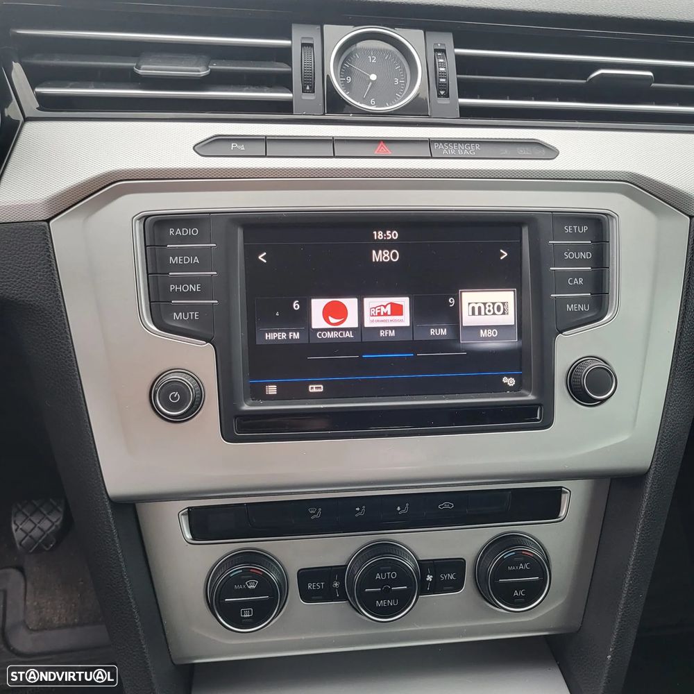 VW Passat Variant 1.6 TDI BlueMotion - 33