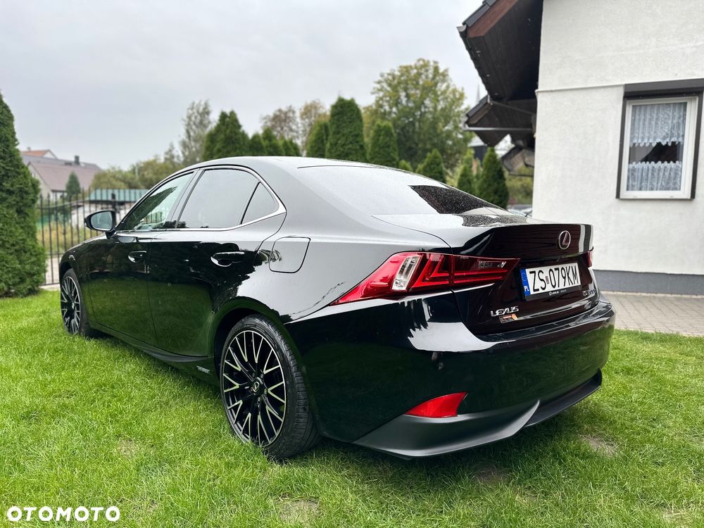 Lexus IS 300h Business - 3