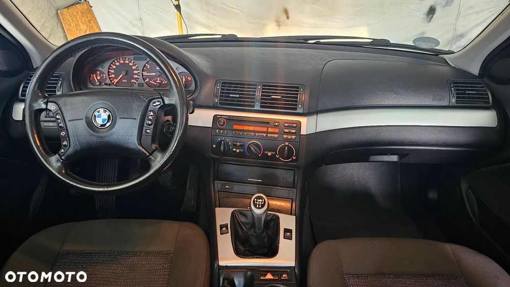 BMW Seria 3 316i Touring - 6