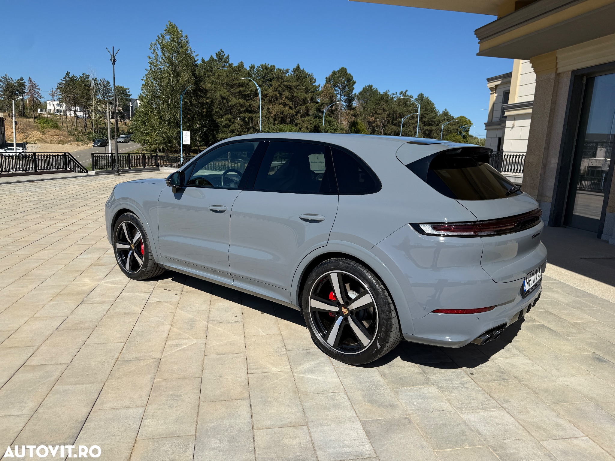 Porsche Cayenne S - 8