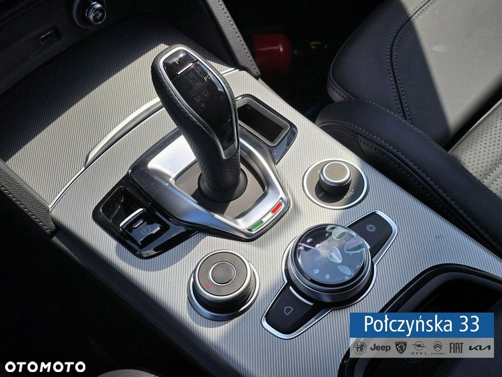 Alfa Romeo Stelvio - 26