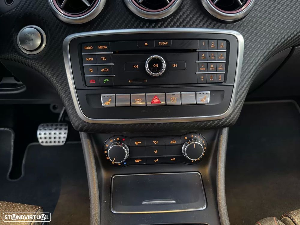 Mercedes-Benz A 220 d 7G-DCT AMG Line - 24