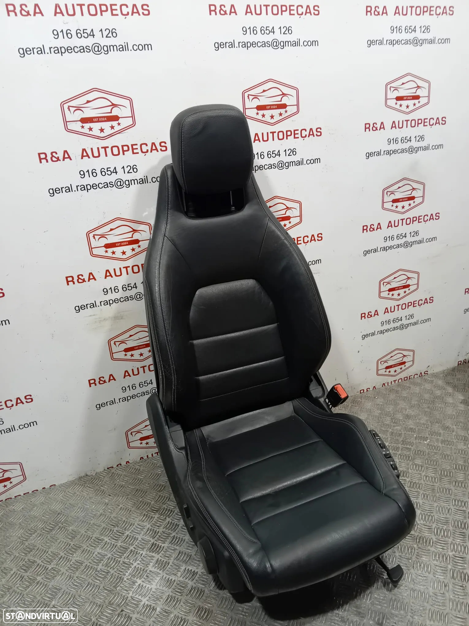 Conjunto de Bancos Mercedes Class E AMG Coupe W207 em Pele Original - 14