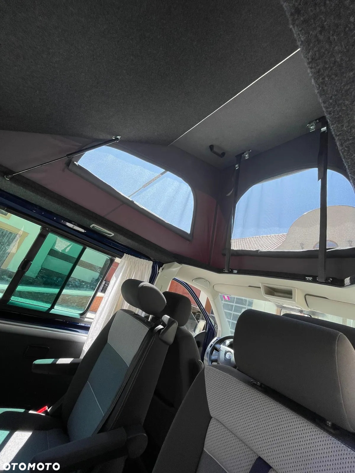 Volkswagen Multivan - 8