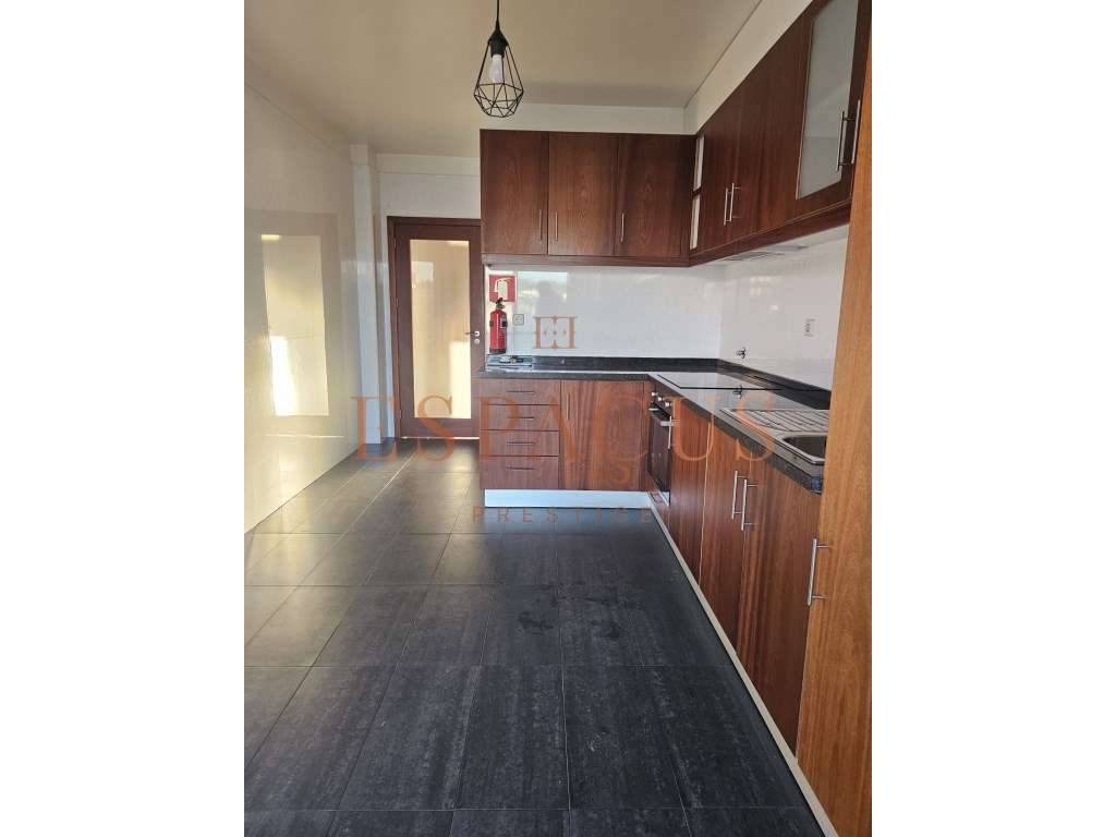 Excelente T2 na Praia do Cabedelo - Espaçoso e Pronto a Habitar - Grande imagem: 5/28