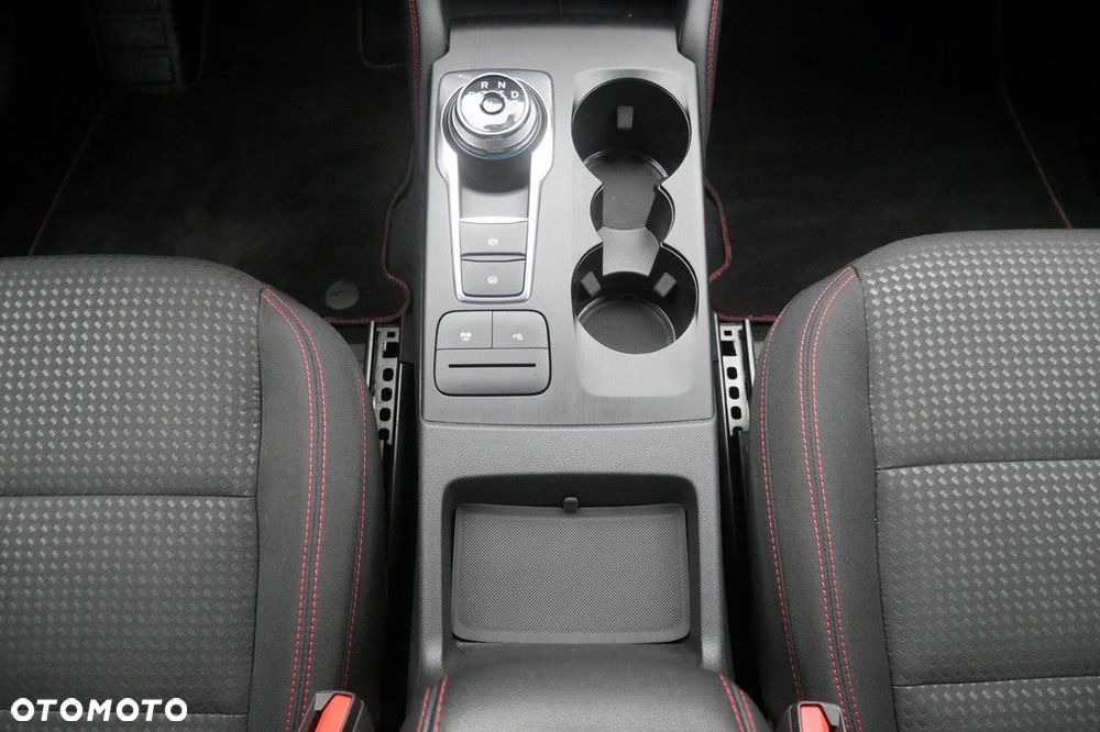 Ford Kuga - 11