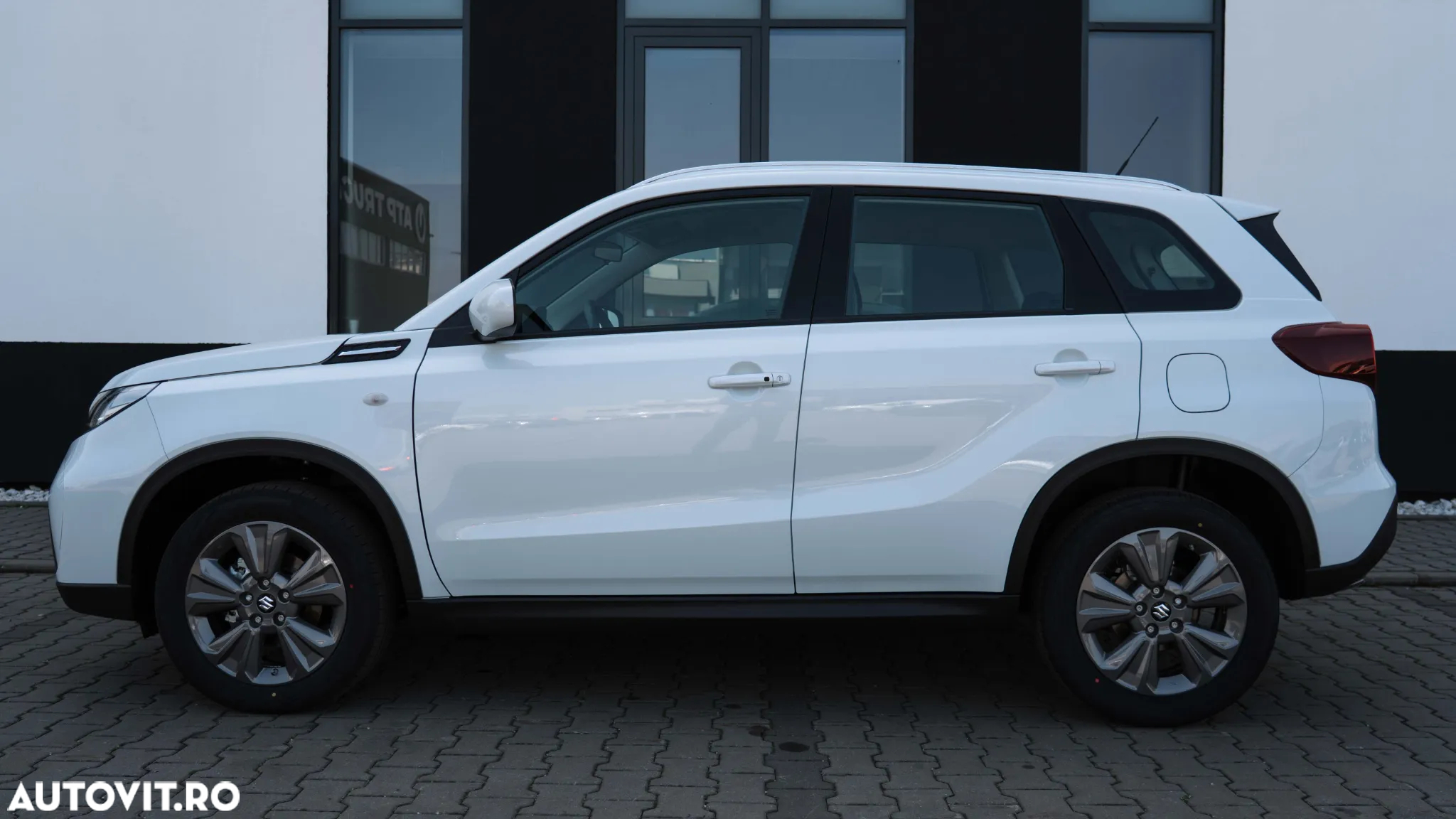 Suzuki Vitara 1.4 Boosterjet MHEV Cool - 3