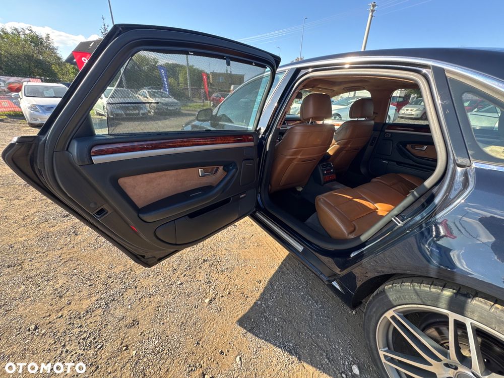 Audi A8 4.2 quattro Langversion - 6