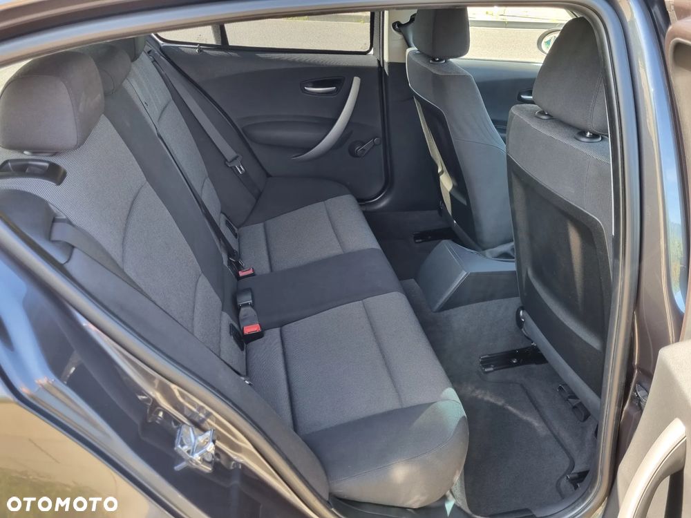 BMW Seria 1 116i - 12