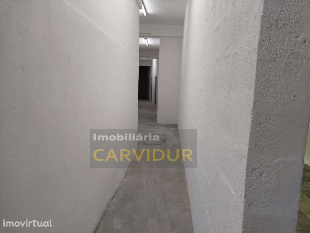 Baixa da Banheira Box.15m2 Arrendamento - Grande imagem: 4/6