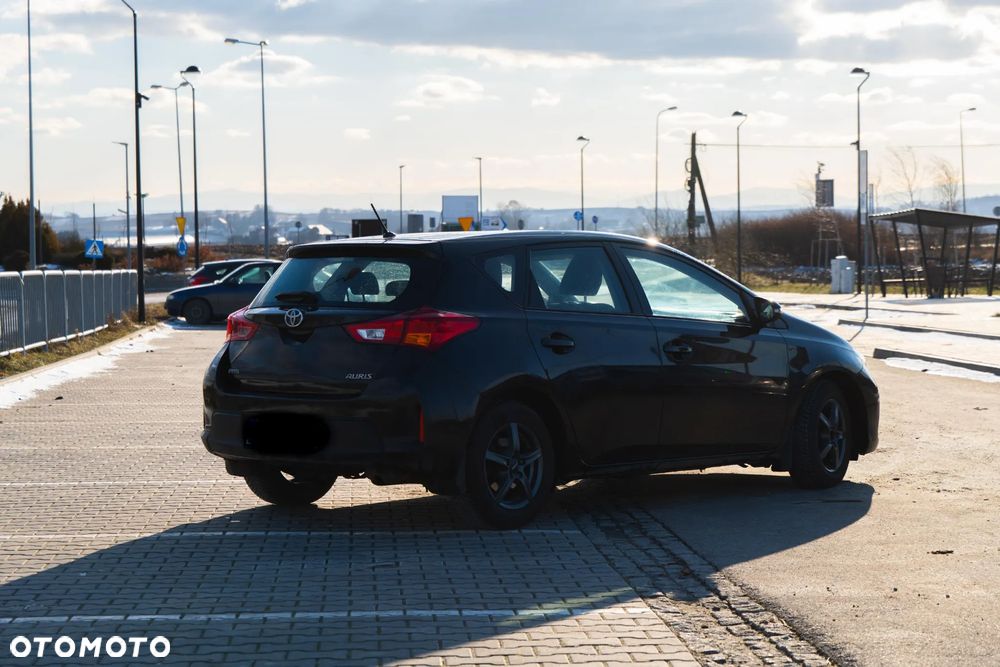 Toyota Auris - 5
