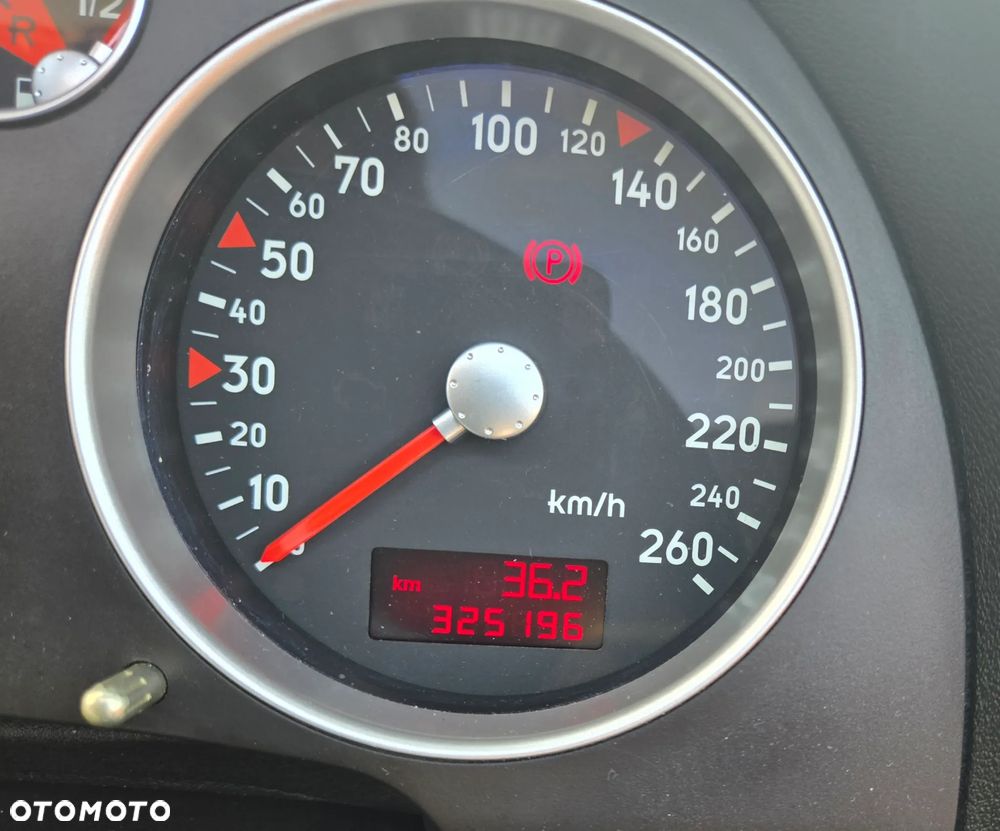 Audi TT Coupé 1.8T Quattro - 8