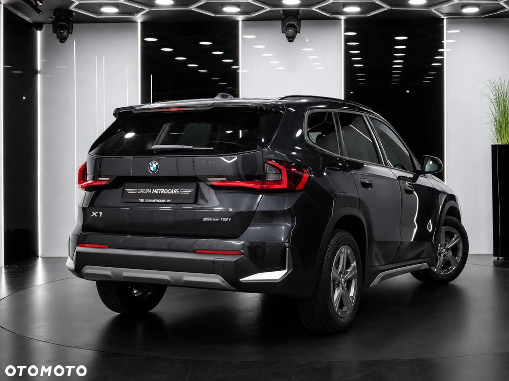 BMW X1 sDrive18i xLine - 6