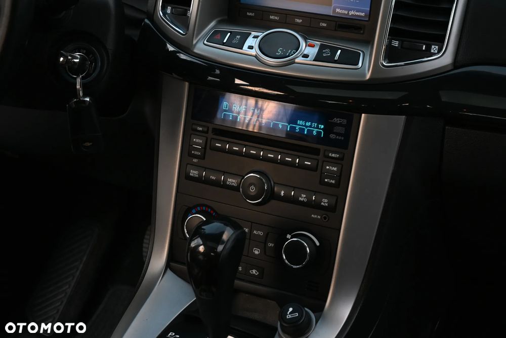 Chevrolet Captiva 3.0 4WD LTZ - 22