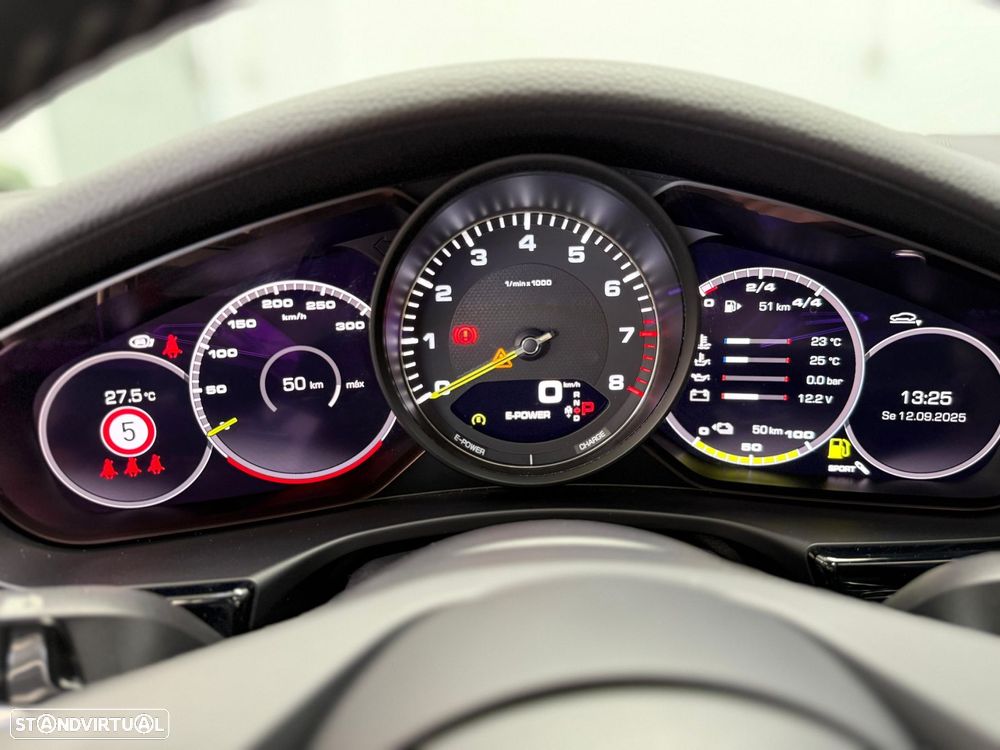 Porsche Panamera Sport Turismo 4 E-Hybrid - 14