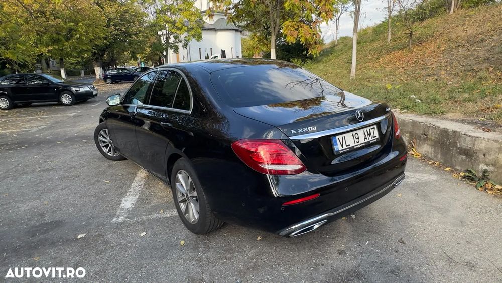 Mercedes-Benz E 220 d 4MATIC 9G-TRONIC Avantgarde - 6