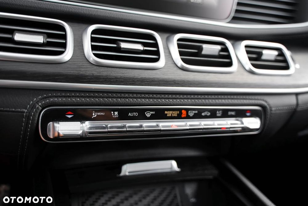Mercedes-Benz GLE - 31