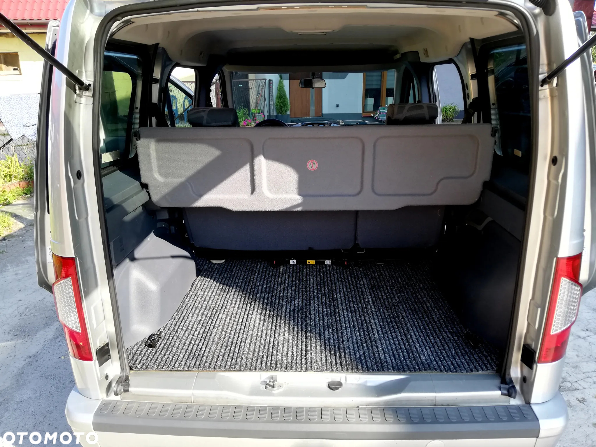 Ford Transit Connect - 8