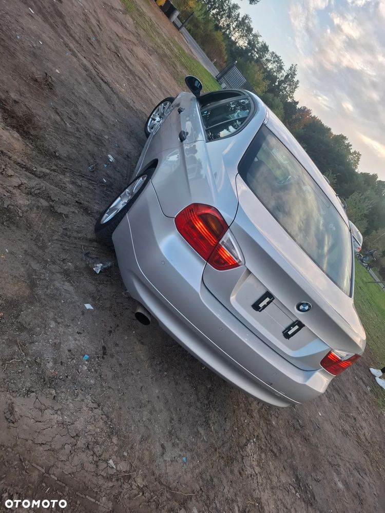 BMW Seria 3 320i - 8