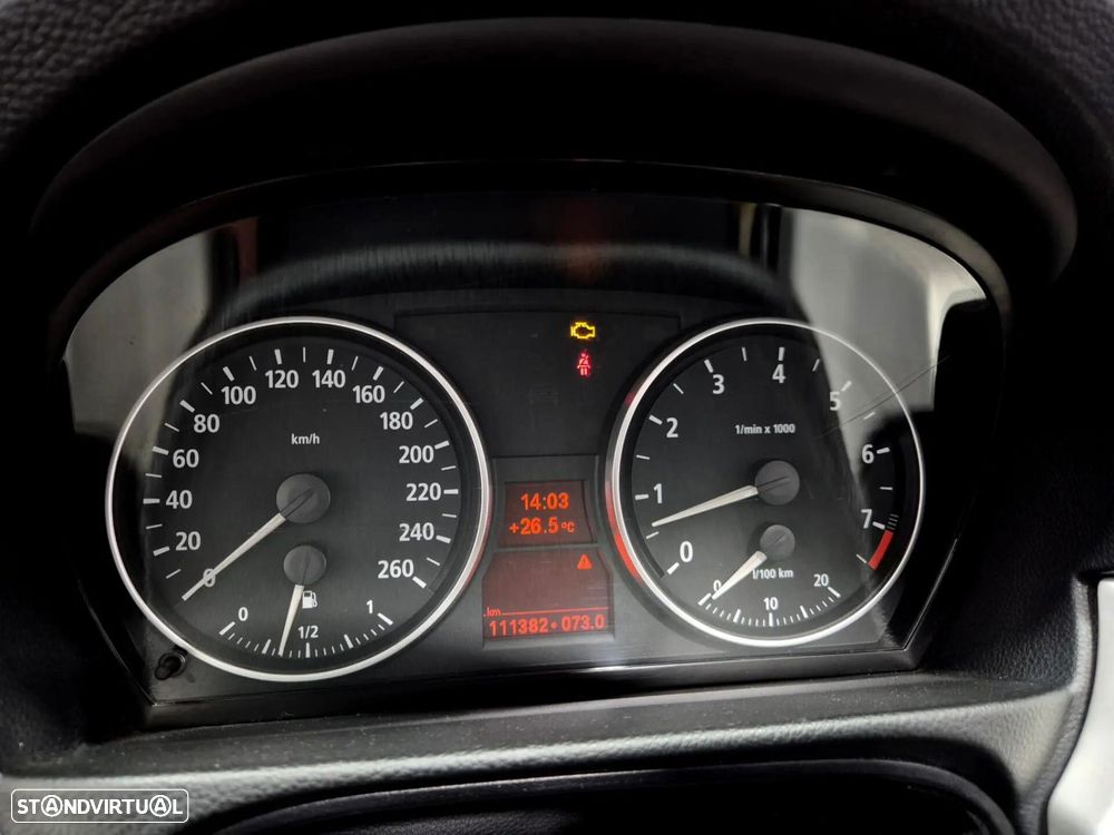 BMW 320 i Cabrio - 28