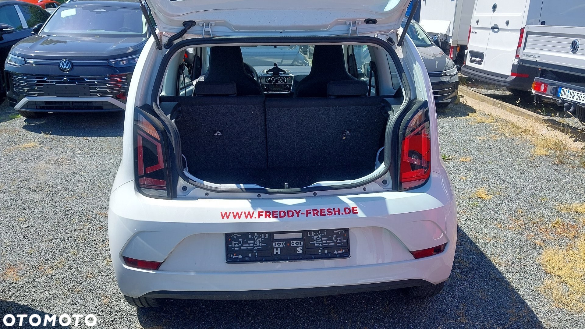 Volkswagen up! Standard - 12