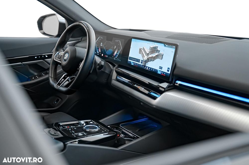 BMW Seria 5 530e Aut. - 19