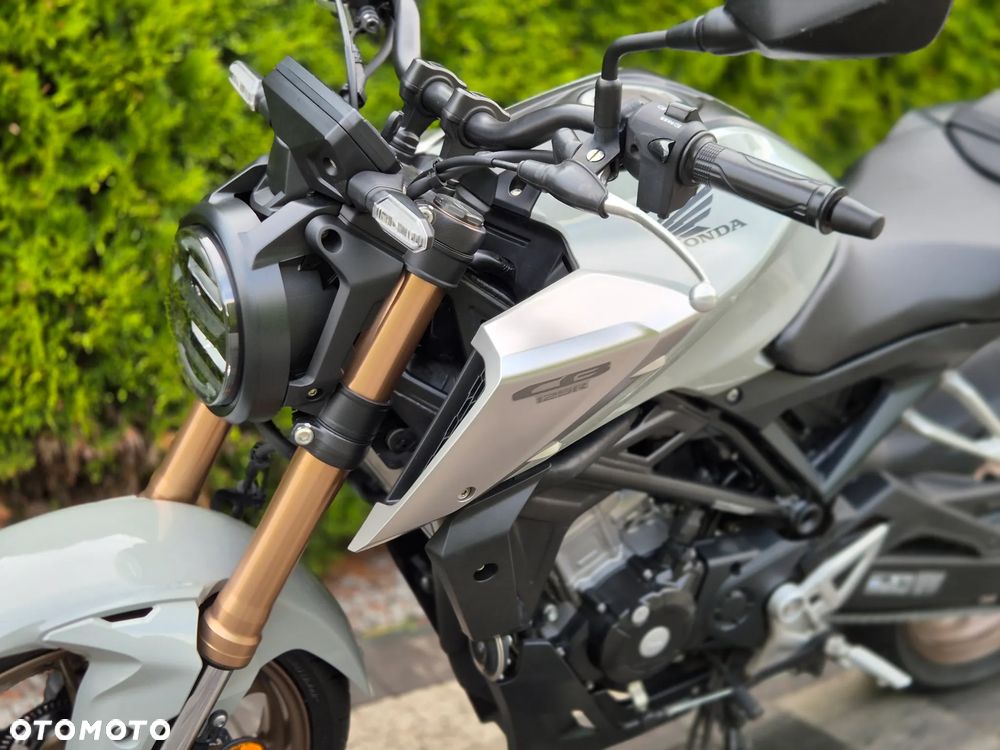 Honda CB - 16