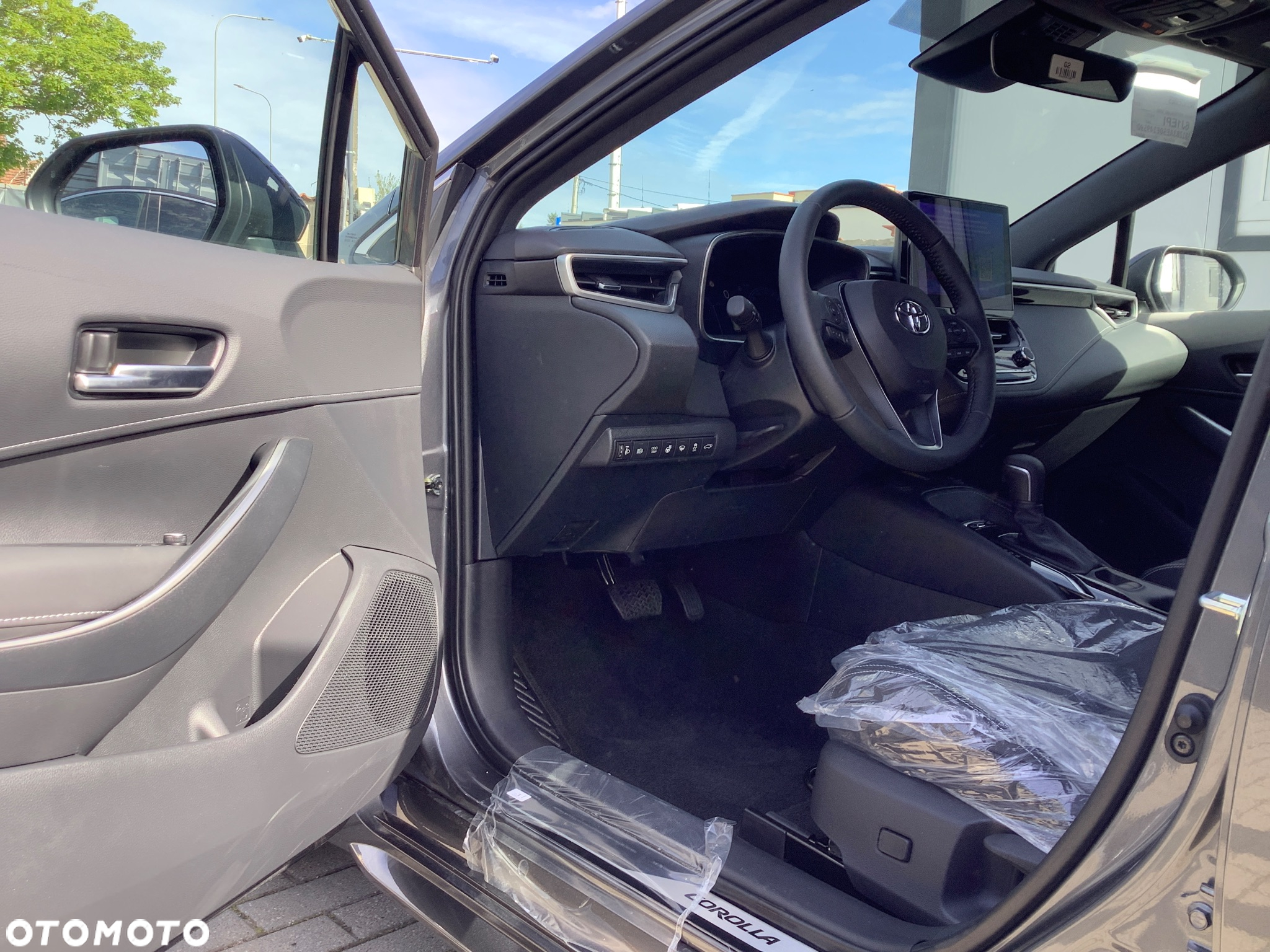 Toyota Corolla 1.8 Hybrid Style - 12
