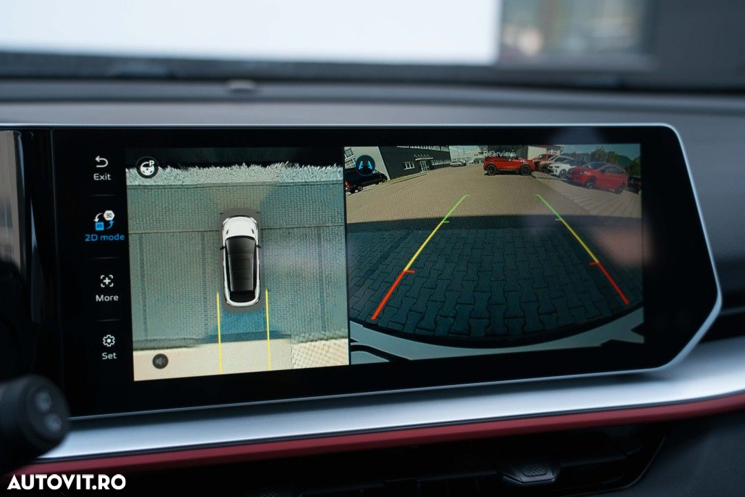 Geely Coolray - 32