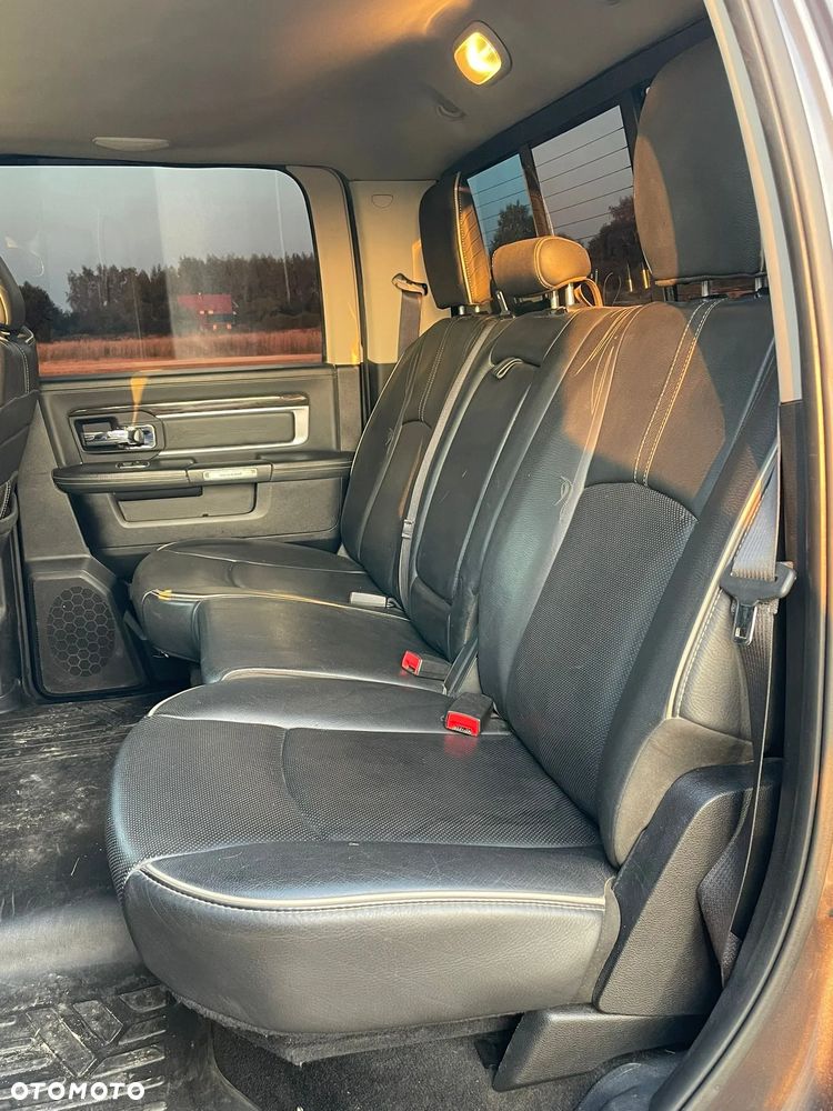 Dodge RAM 1500 5.7 4x4 - 14