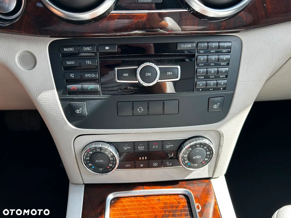 Mercedes-Benz GLK 250 CDI DPF 4Matic BlueEFFICIENCY 7G-TRONIC SPORT EDITION - 24