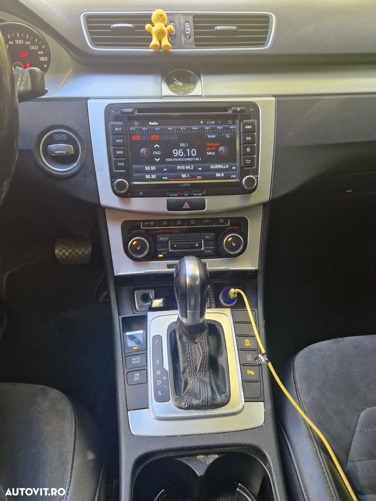 Volkswagen Passat - 16