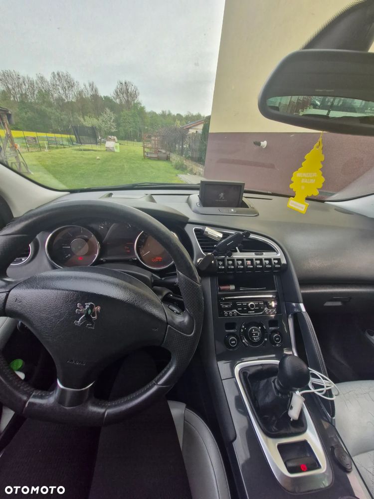 Peugeot 3008 1.6 HDi Style - 11