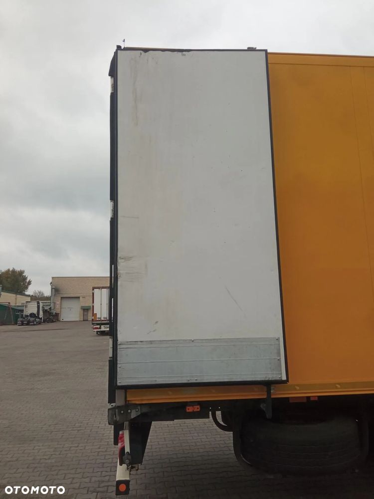 Schmitz Cargobull SKO 24L - 8