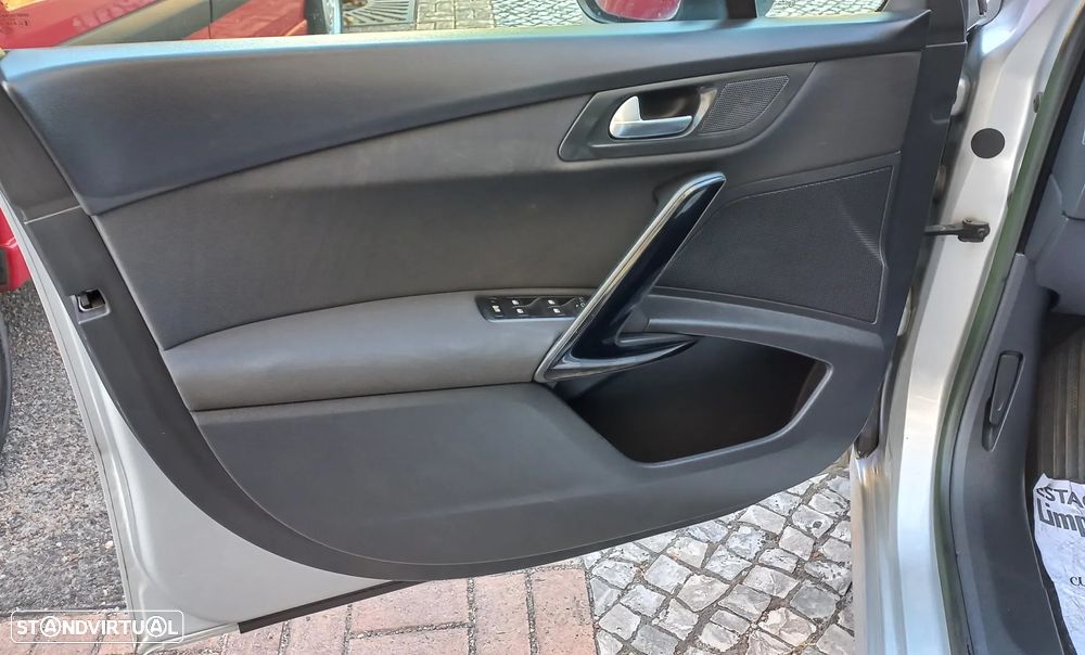 Peugeot 508 SW HDi FAP 115 Access - 19