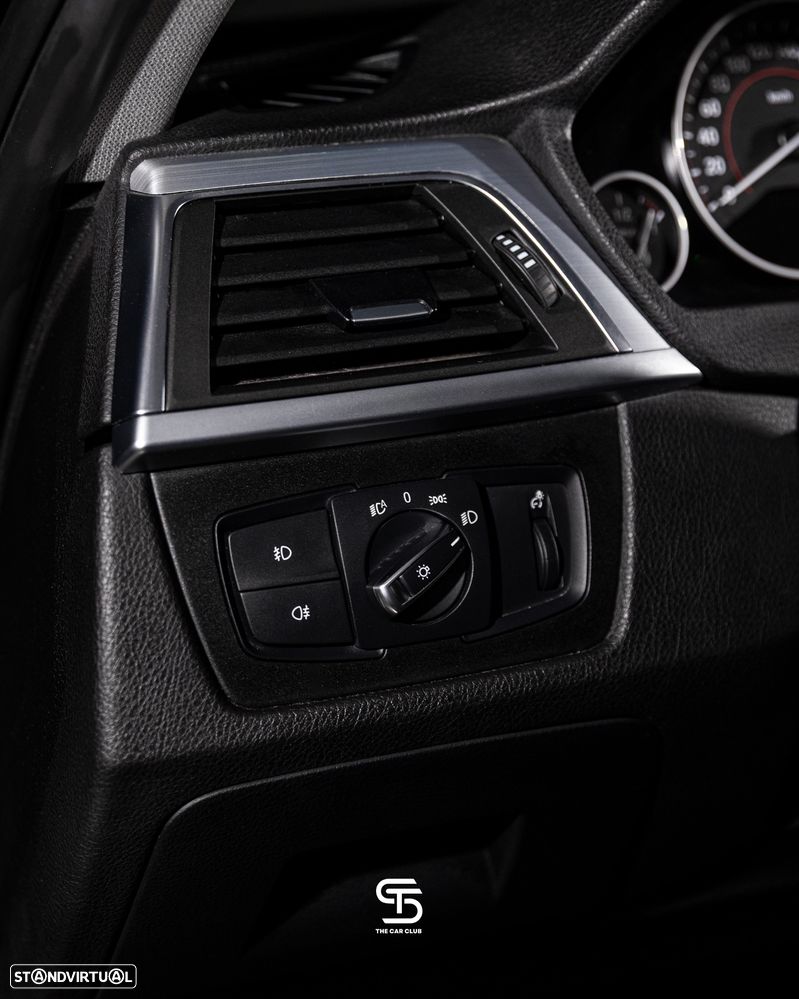 BMW 318 d Aut. Sport Line - 23