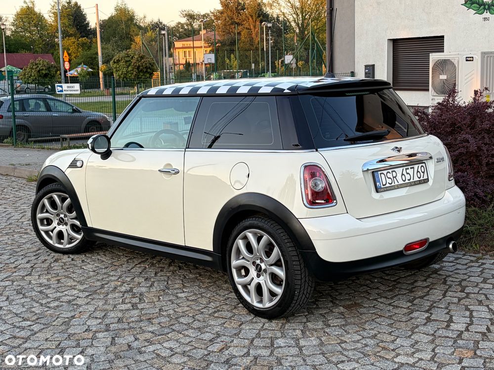 MINI Cooper 50 Mayfair - 3