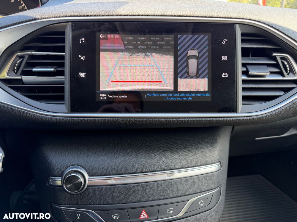 Peugeot 308 1.2 L PureTech Turbo S&S EAT8 Active Pack - 10