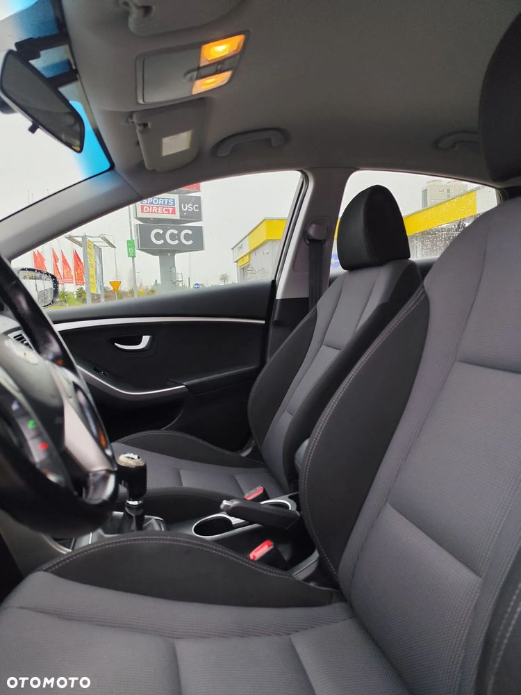 Hyundai i30 1.6 CRDi Trend - 13