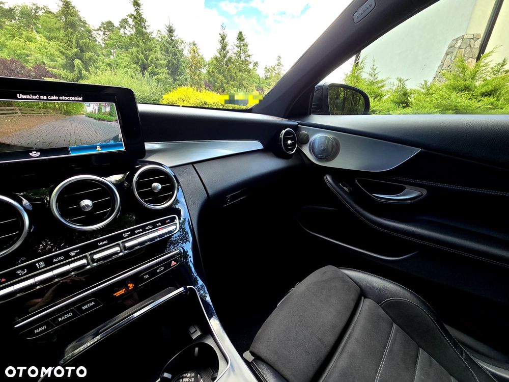 Mercedes-Benz Klasa C 300 4MATIC 9G-TRONIC - 27