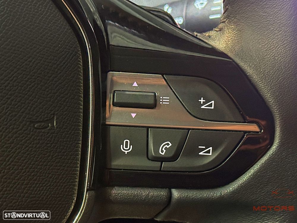 Peugeot 308 1.6 Hybrid Allure Pack e-EAT8 - 24