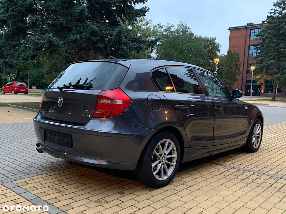 BMW Seria 1 120i - 9