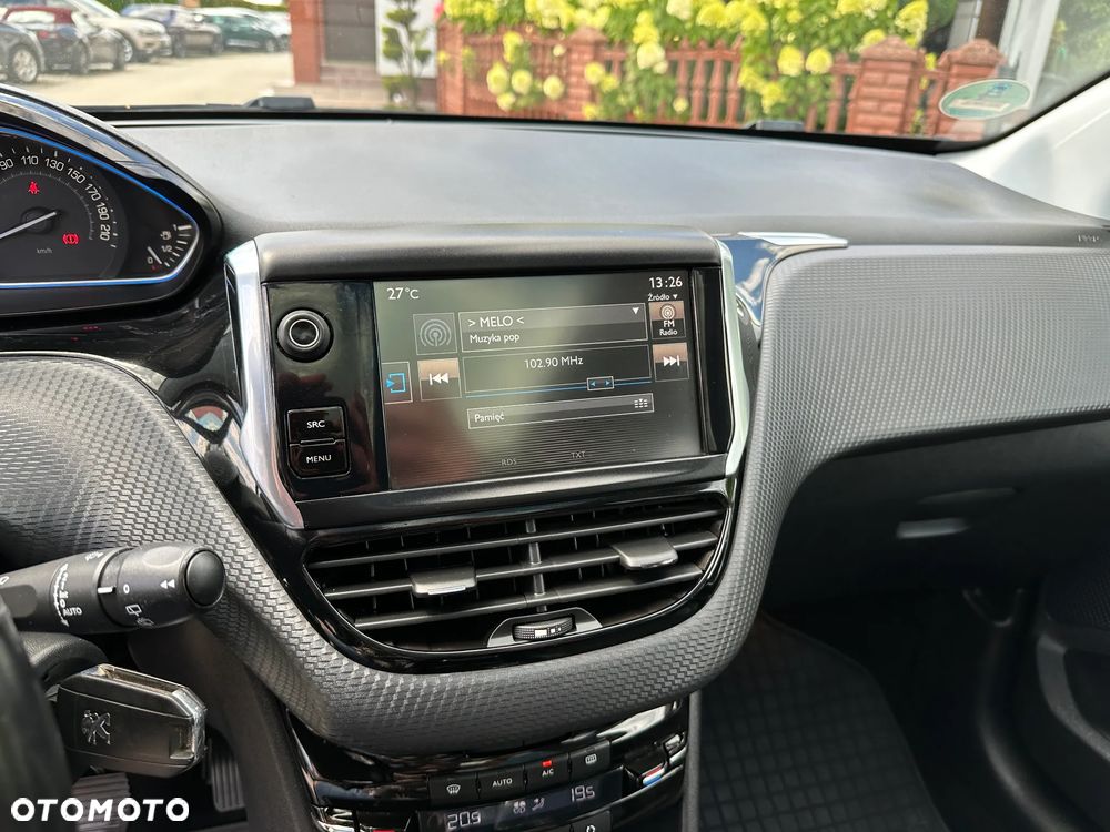 Peugeot 2008 - 12