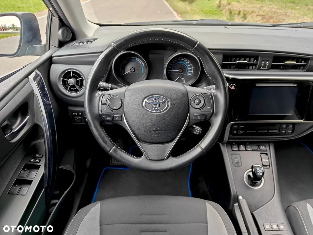 Toyota Auris - 23
