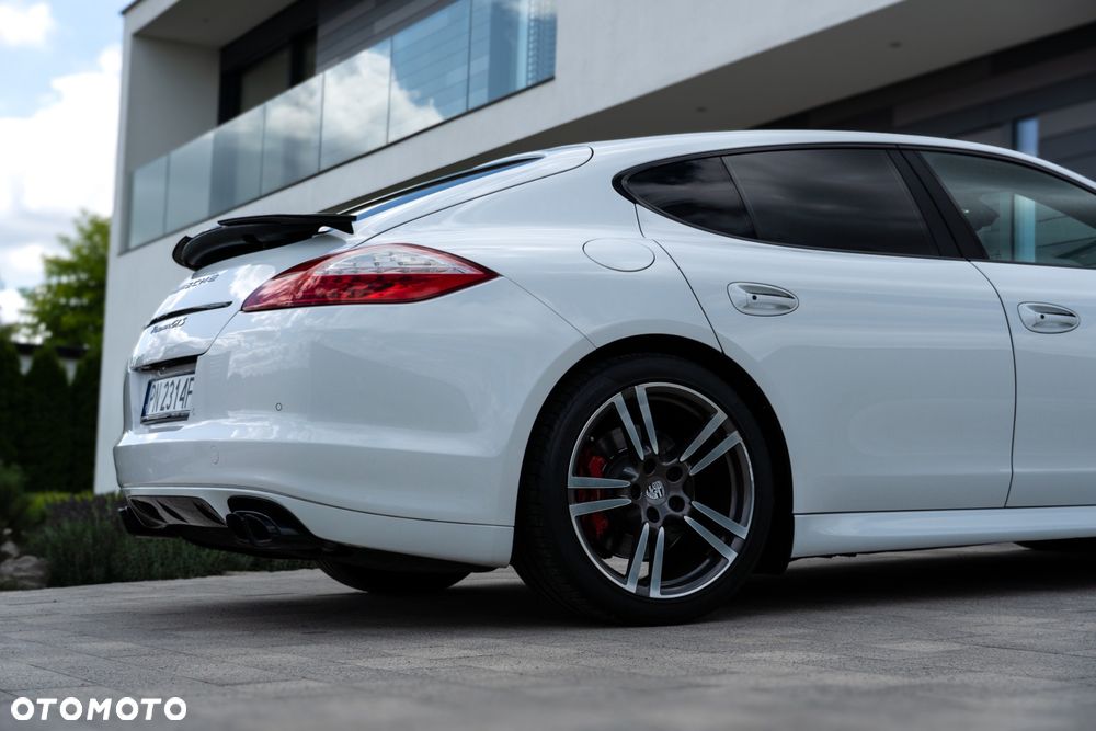 Porsche Panamera GTS - 6