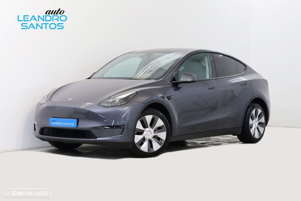 Tesla Model Y Long Range Dual Motor AWD - 2