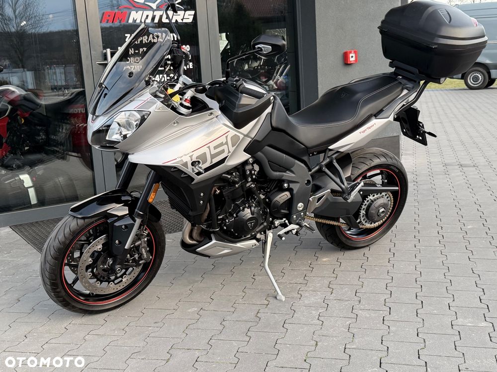 Triumph Tiger - 25