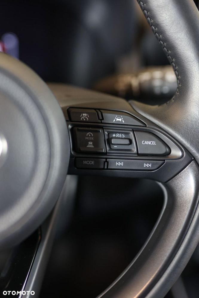 Toyota Yaris Hybrid 1.5 Style - 38